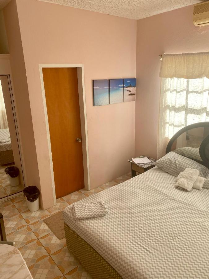 Beverley'S Guest House, Nevis Exterior photo
